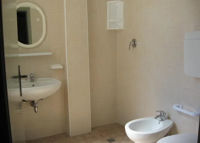 Отель Eleonora Римини