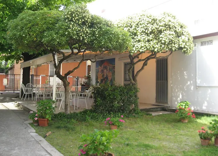 Eleonora Отель Римини